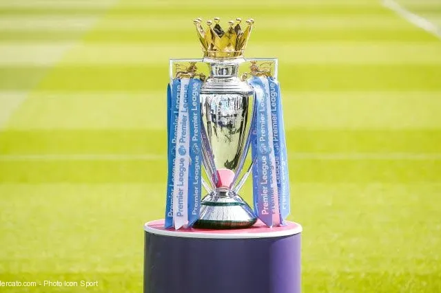 Premier League : Aston Villa surprend Everton