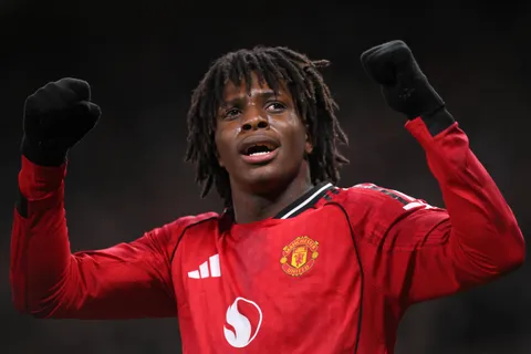 Manchester United : de zéro à héros, Patrick Dorgu tient sa revanche avec les Red Devils