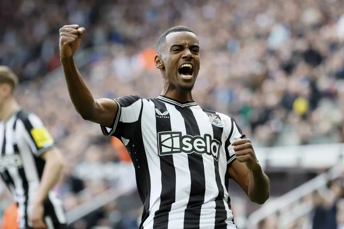 Newcastle : Isak convoité par deux géants londoniens