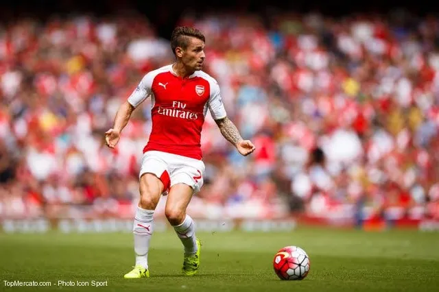 Arsenal : Debuchy vers WBA ?