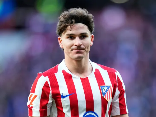 Mercato – Arsenal, Chelsea, Barça… Un favori émerge pour recruter Julian Alvarez