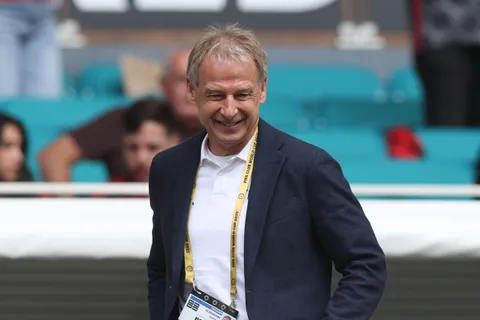 “Il me rappelle un peu Haaland” : Klinsmann réclame de la place pour la pépite de l’Inter Milan