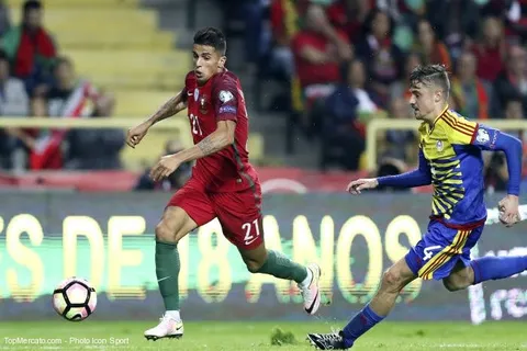 Valence : deux cadors italiens à la lutte pour Cancelo ?