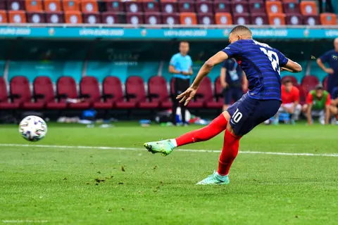 Equipe de France : pour Rothen, Mbappé a un problème d’ego