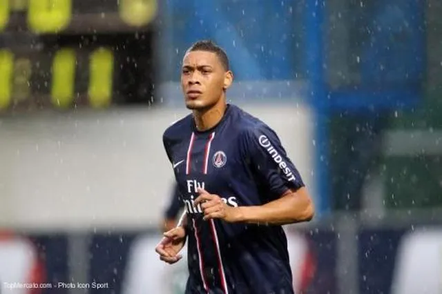 PSG : Hoarau veut négocier avec Ibra pour le numéro !