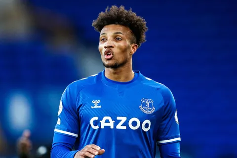 Officiel Mercato - Everton : un départ en Russie pour Gbamin