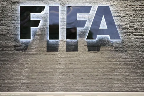 Mercato - FIFA : le PSG parmi les clubs les plus dépensiers en dix ans