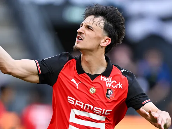 Mercato – Rennes prêt à rembarrer 3 clubs de Ligue des champions pour Esteban Lepaul