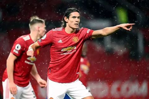 Mercato - Manchester United : Cavani envoie un message sur son avenir