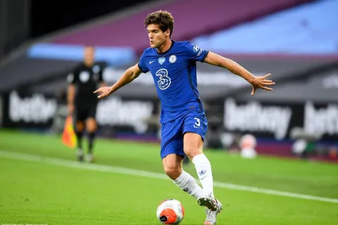 Mercato - Chelsea : Marcos Alonso au Barça, ça brûle