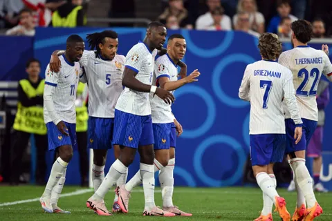 Kanté le patron, Mbappé décisif mais inquiétant… Les Tops-Flops d’Autriche-France