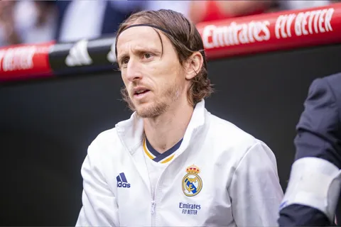 Mercato Real Madrid : une dernière saison en Premier League pour le “successeur de Modric” ?