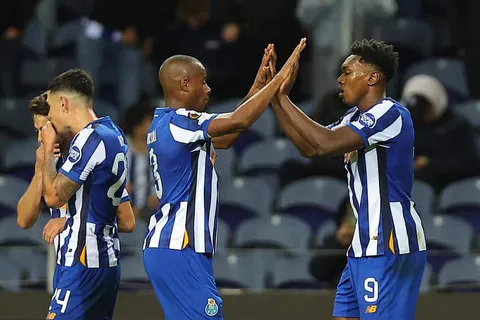 Mercato - Manchester United envisage un transfert à 100 M€ pour un attaquant aux 18 buts en 26 matchs cette saison