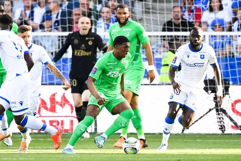 Barrage L1-L2 : l’ASSE accrochée à Auxerre à l’aller
