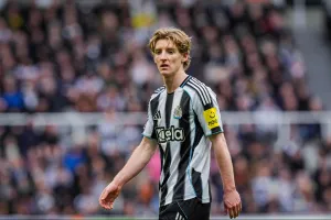 Mercato : Arsenal, Manchester United et Liverpool découvrent une mauvaise surprise dans le contrat d’Anthony Gordon