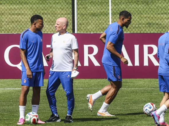 Lacroix à la place de Saliba et Barcola éjecté du XI ? Fais ta compo pour France-Norvège (Coupe du monde 2026)