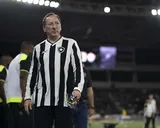 “L’année commence quand, Oncle Sam ? Nous voulons des joueurs”… Dans le dur à l’OL, John Textor exaspère au Brésil