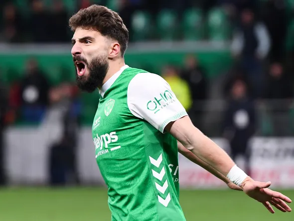 Mercato ASSE : Zuriko Davitashvili, plan B derrière Leandro Trossard pour une formation européenne