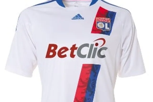 Lyon : le maillot domicile 2010/2011
