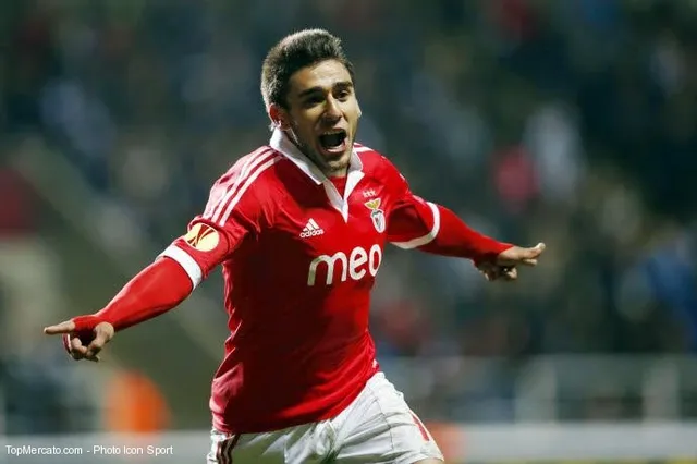 Le PSG, Arsenal… Qui a dégainé pour Salvio ?