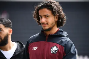 “Ce serait injuste de lui faire porter ça” : Bouaddi ne suffira pas à empêcher le “désastre” qui guette Manchester City d’après Gareth Barry