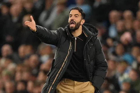 Manchester United : Ruben Amorim punit 2 stars de l’équipe