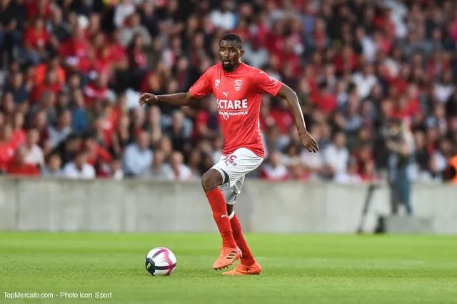 Nîmes : Diallo contraint de stopper sa carrière ?