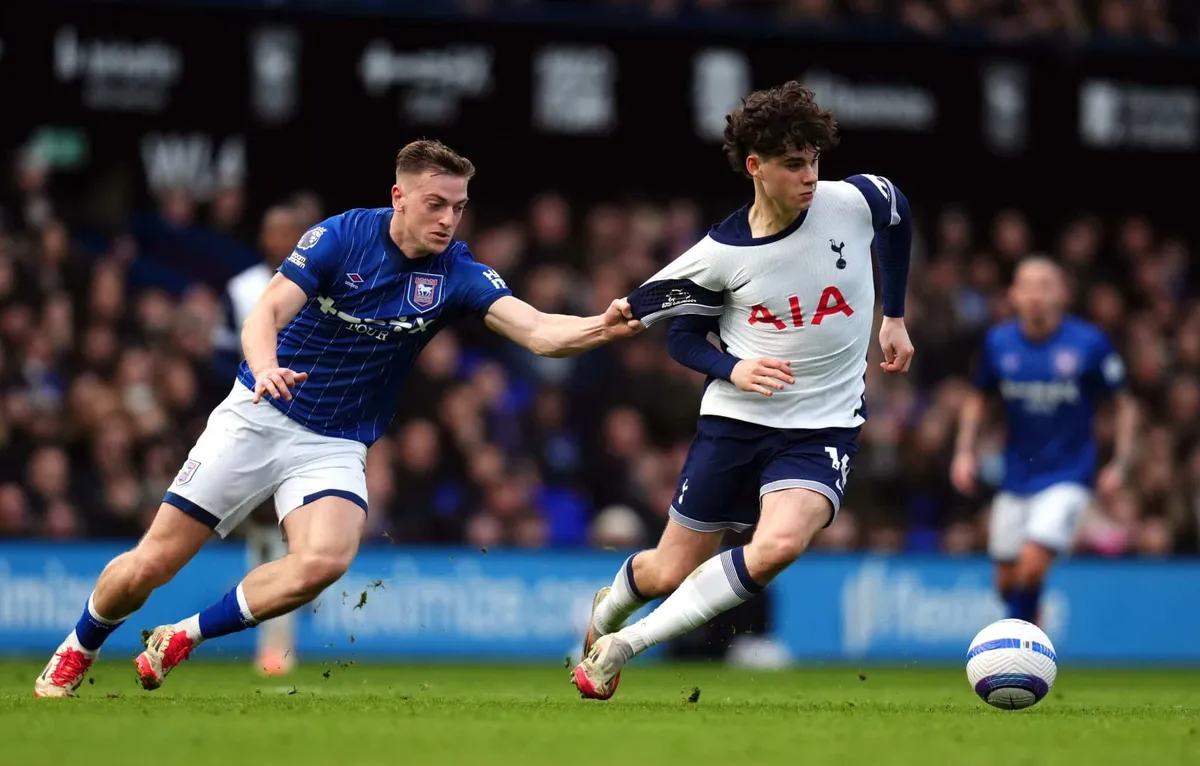 Liam Delap Archie Gray