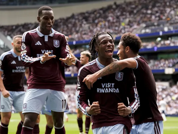 “Une superstar en devenir” : le Barça et le Bayern déjà impressionnés par la recrue phare du mercato d’Aston Villa