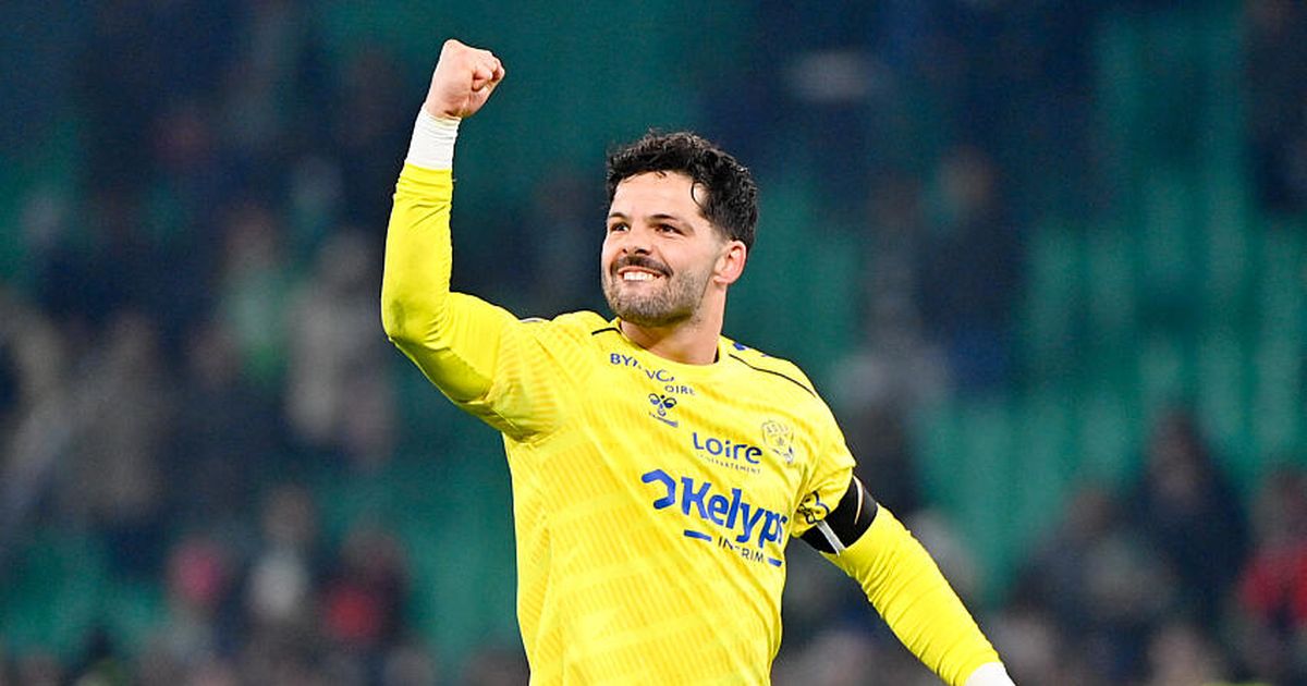 Mercato ASSE : le successeur annoncé de Larsonneur se rapproche de la Bundesliga