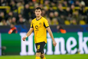 Mercato Chelsea : Dortmund furieux après le rappel d’Aaron Anselmino !