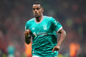 Mercato – Liverpool a déjà 2 options pour pallier la longue absence attendue d’Alexander Isak