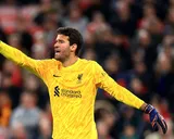 Liverpool : le remplaçant d’Alisson Becker identifié