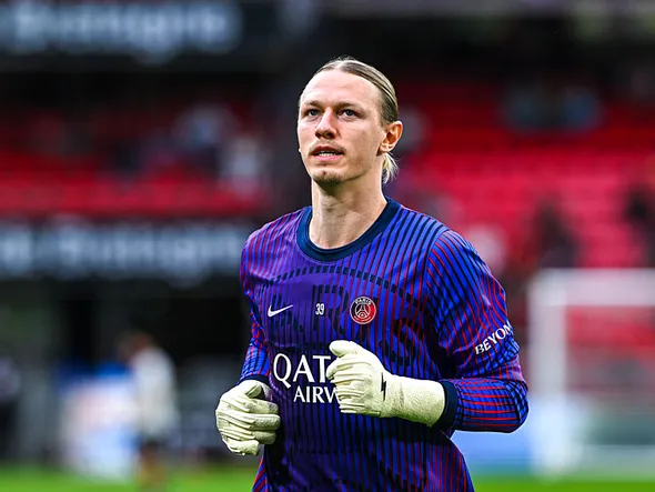 Mercato – Après l’échec estival Zion Suzuki, le PSG tranche sur l’avenir de Matvey Safonov