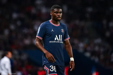 Mercato - PSG : Dina-Ebimbe à l’Eintracht, sa première réaction