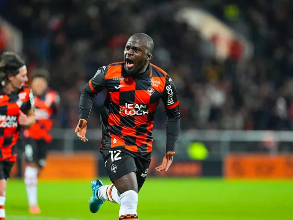 Un club anglais transmet une offre record à Bamba Dieng