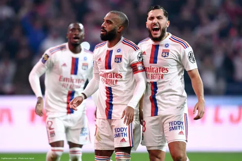 Un Général héroïque, un duo magique, une grosse chute… Les Tops et les Flops d’OL-Lens