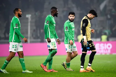 Mercato ASSE : la saignée à 22 M€ qui attendent les Verts en cas de Ligue 2