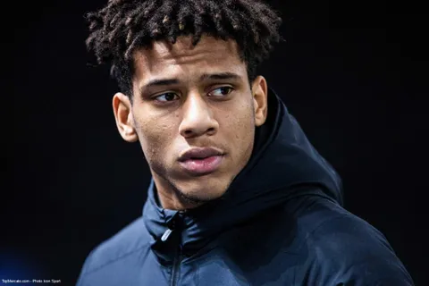 Mercato - Nice : les Aiglons attirent Todibo en prêt (Officiel)