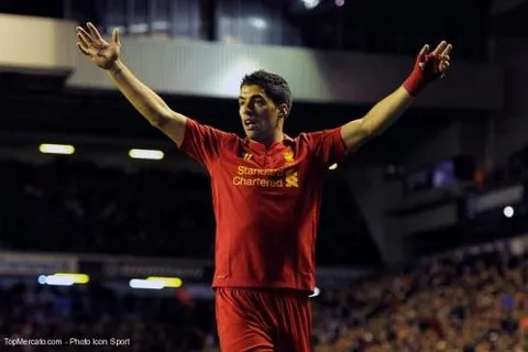 Chelsea : Suarez aussi sur la liste de Noël ?