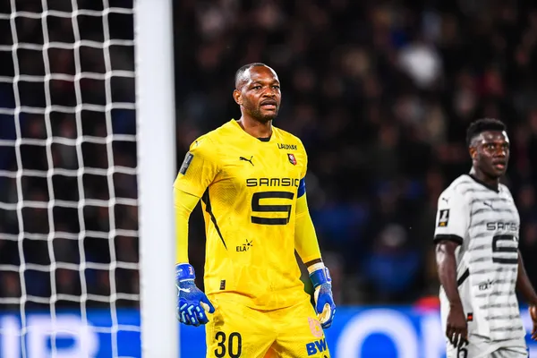 Steve Mandanda Stade Rennais Rennes
