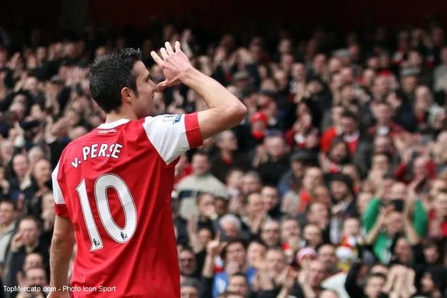 Van Persie et Walker sacrés en Premier League !