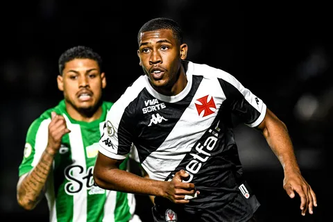 Mercato - OL : John Textor transparent sur le dossier Rayan