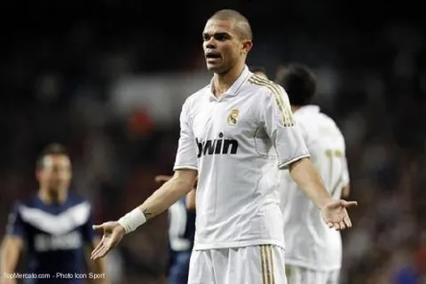 Real Madrid : Pepe n’en veut pas à Varane