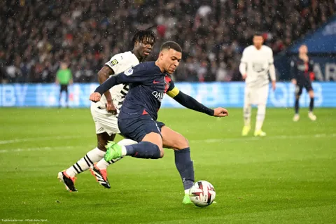 PSG : Hernandez cash sur la sortie de Mbappé !