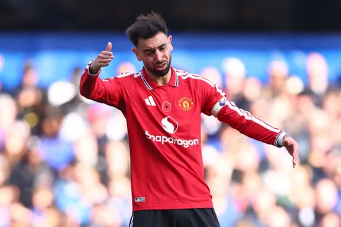 Manchester United : 9e match d’affilée sans victoire et un vestiaire qui lâche son capitaine Bruno Fernandes ?