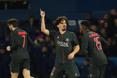 PSG : Barcola “sans peps”, Kvaratskhelia décevant… Vitinha a sauvé l’attaque parisienne