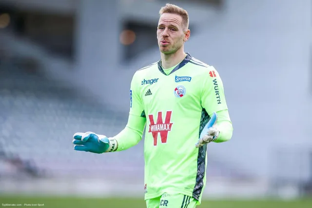 Officiel Mercato - Strasbourg : un cadre du vestiaire prolonge