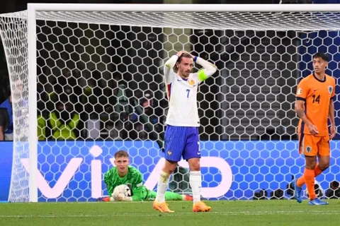 Griezmann chambre des journalistes indiscrets !