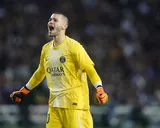 Mercato PSG : une offre tombe pour Lucas Chevalier, menacé par Suzuki